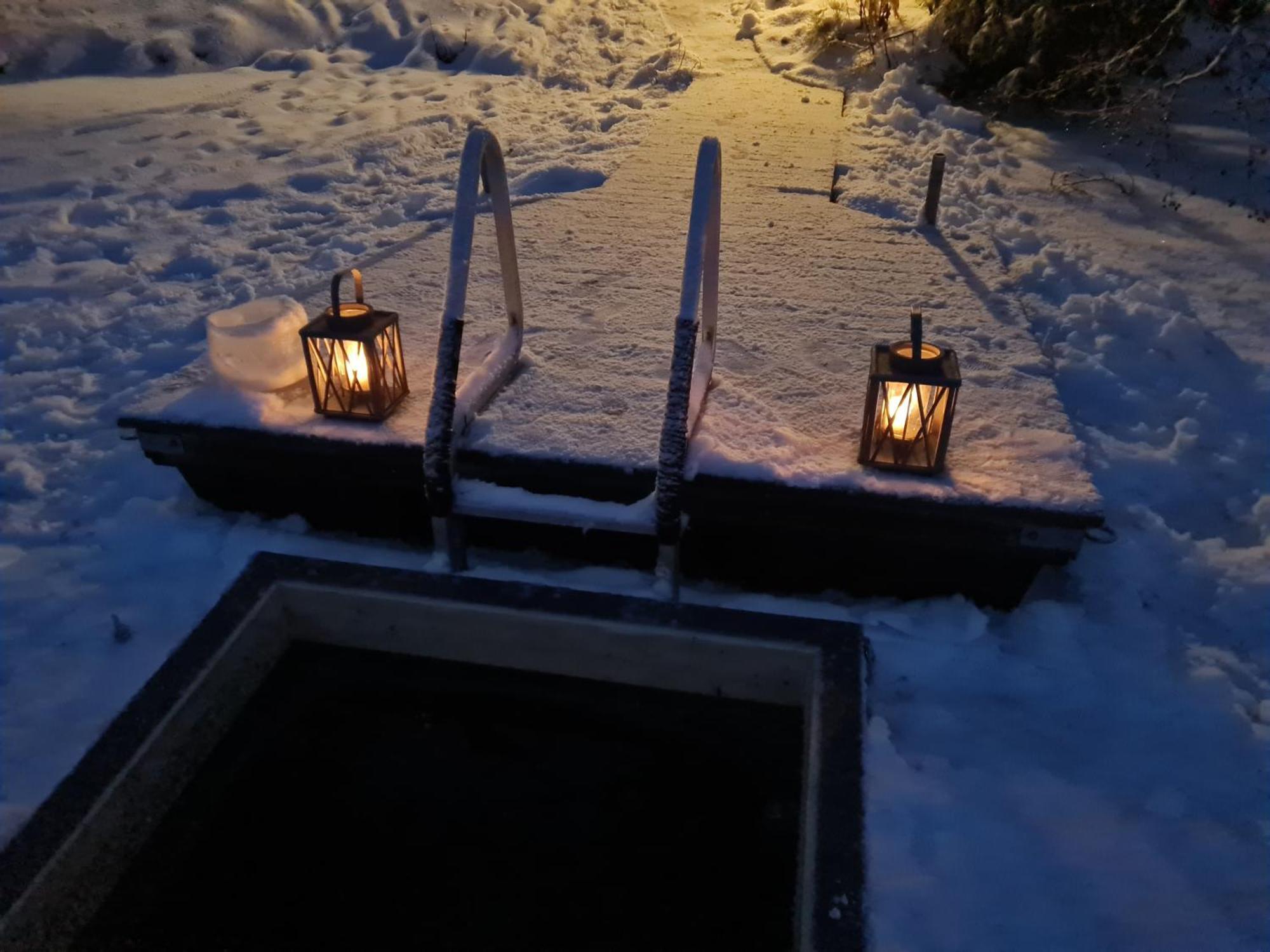 Hawkhill Cottage Resort Tervalampi Buitenkant foto