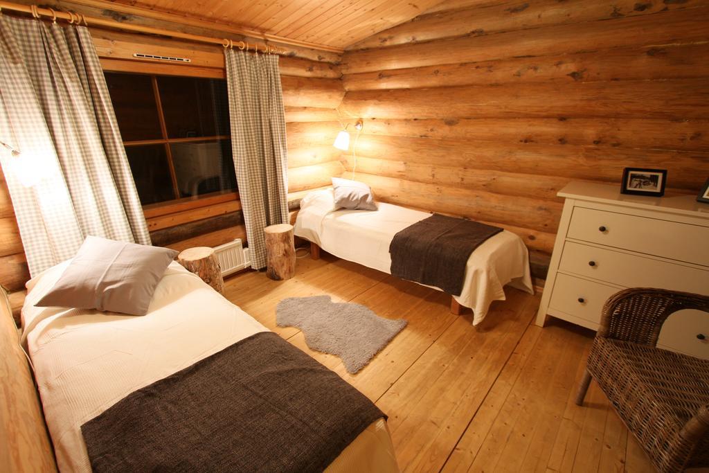 Hawkhill Cottage Resort Tervalampi Buitenkant foto