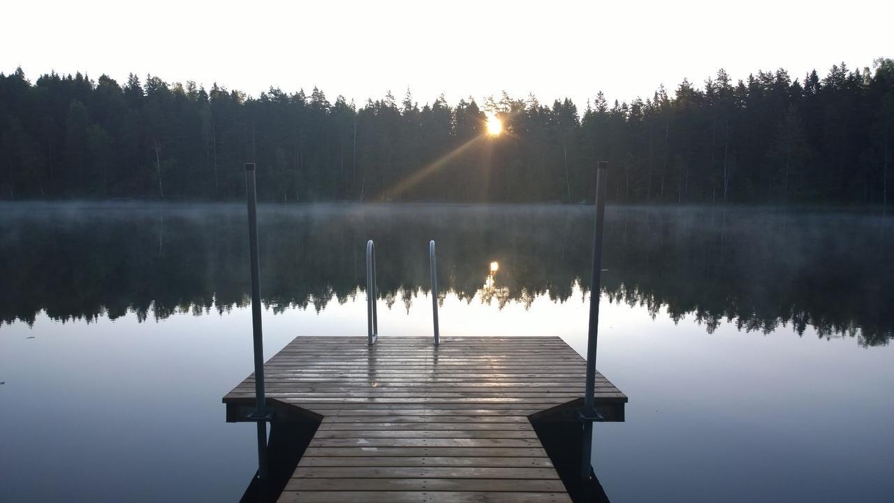 Hawkhill Cottage Resort Tervalampi Buitenkant foto